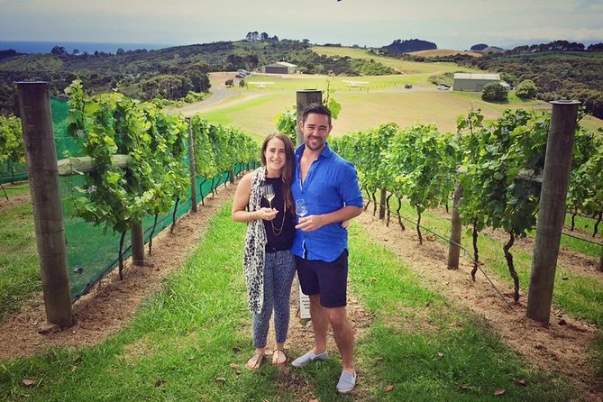 Waiheke Island Premium Wine Tour with Tastings - Lunch at a vineyard, with one important warning