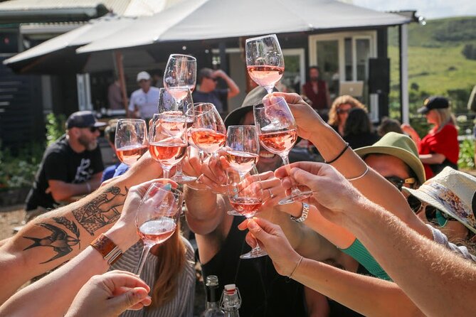 Waiheke Island Premium Wine Tour with Tastings - Meeting the minibus at Matiatia