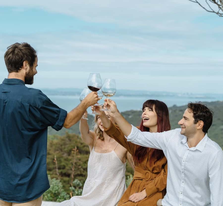 Waiheke Island: Scenic Island Wine Tour & Local Wine Tasting - Batch Winery and the long lunch break