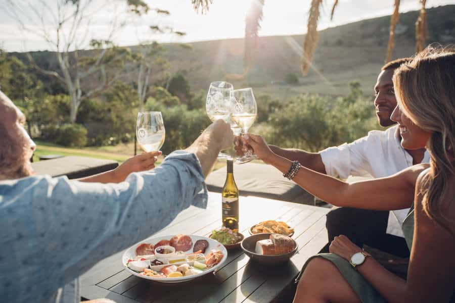 Waiheke Island: Wine Tour & Lunch at Award Winning Venue - Getting from Auckland to Matiatia Wharf