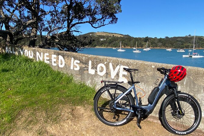 Waiheke Island Wine Tour with Scenic Vineyards & Tastings - How the tastings and schedule feel in practice