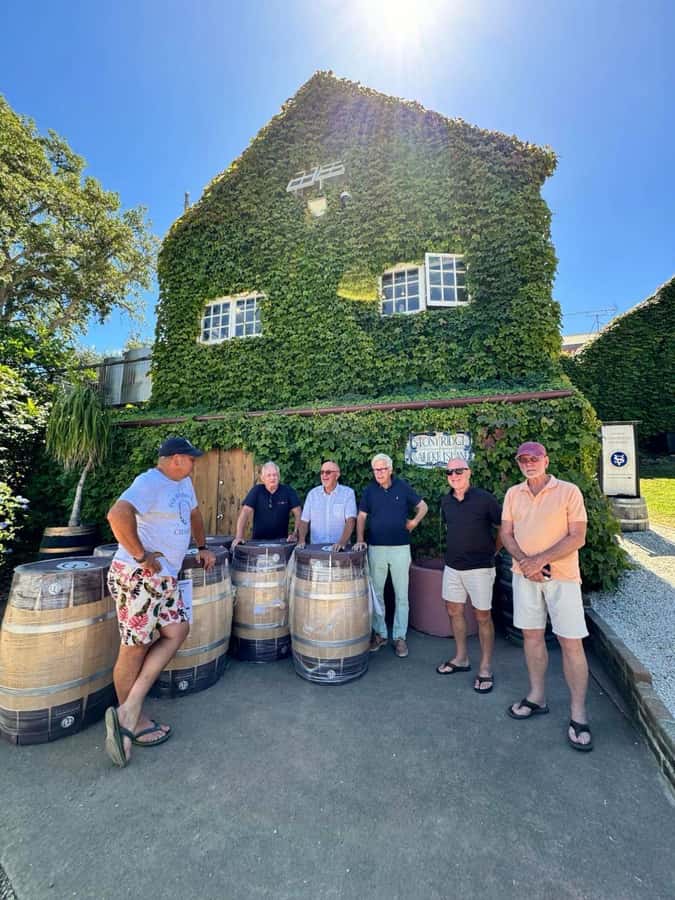 Waiheke: Scenic Taste and Graze Tour with Wine, Whisky, Beer - The island drive through Oneroa and Onetangi