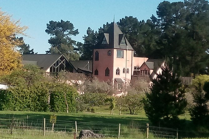 Waipara Wine Experience for 2 or more, inc tastings and lunch - A small group with Giles at the wheel