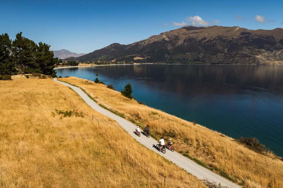 Wānaka: Gladstone Track and Wanaka Trails on Bike or eBike - From Lake Hāwea onto the river trails