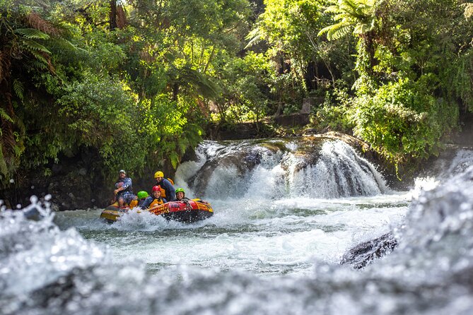 White Water Rafting - Kaituna Cascades, The Originals - Tutea Falls: the 23-foot test