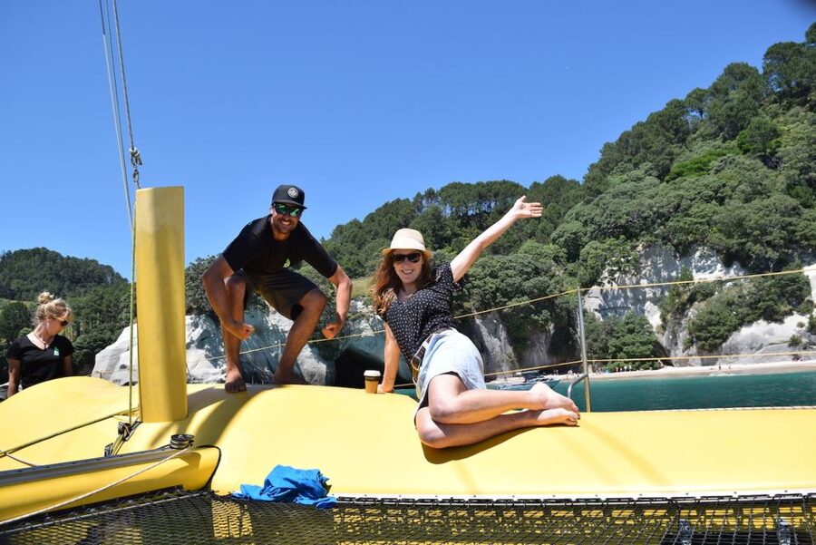Whitianga: Sailing Trip to Cathedral Cove - The optional swim and snorkel stop