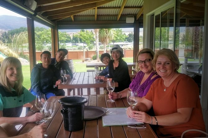 Wine Tour with Wine Tasting from Wanaka - Four small wineries in one Central Otago afternoon